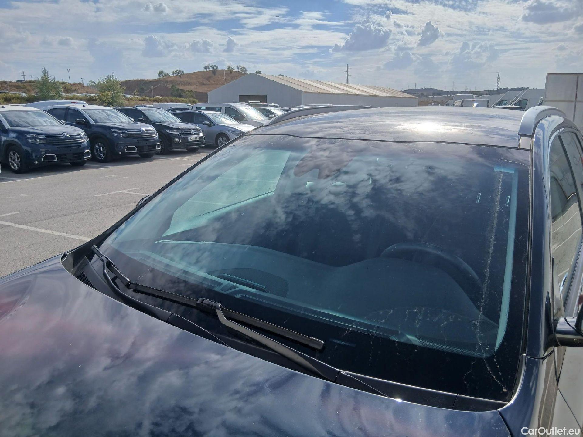 KIA  Niro KIA  / 2019 / 5P / crossover 1.6 GDi PHEV 104kW (141CV) Drive #6