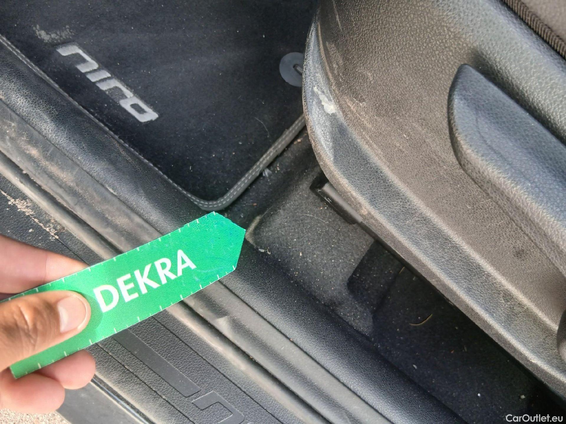 KIA  Niro KIA  / 2019 / 5P / crossover 1.6 GDi PHEV 104kW (141CV) Drive #3