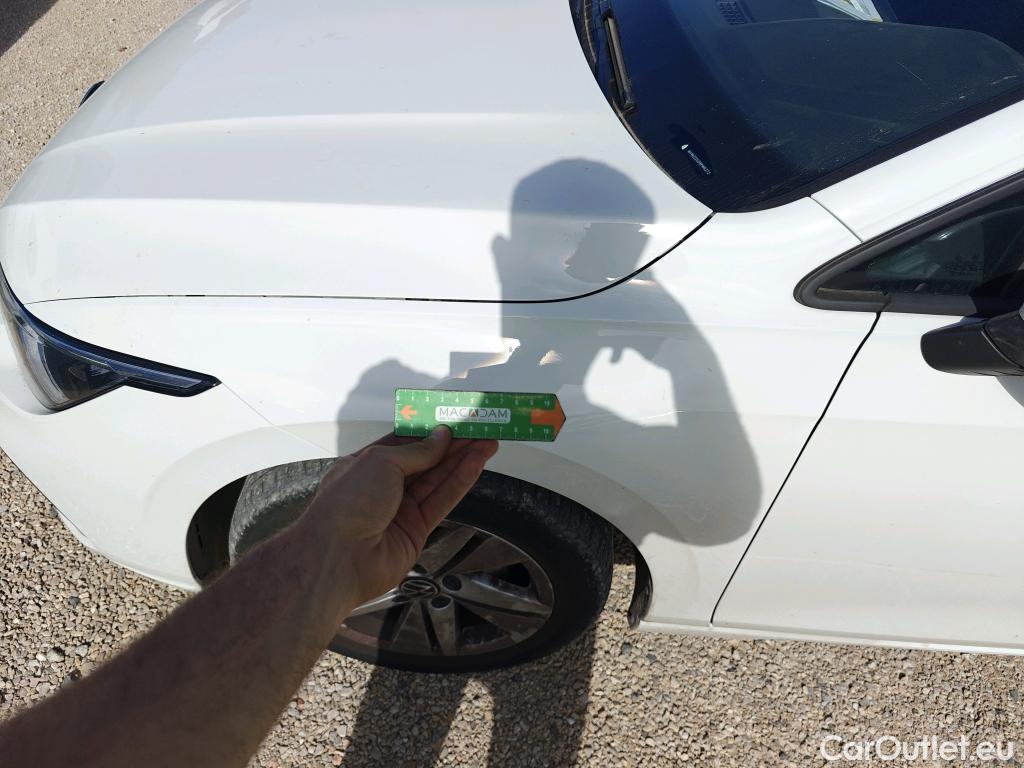 Volkswagen  Golf  VOLKSWAGEN / 2020 / 5P / familiar 2.0 TDI 85kW (115CV) DSG Variant #57