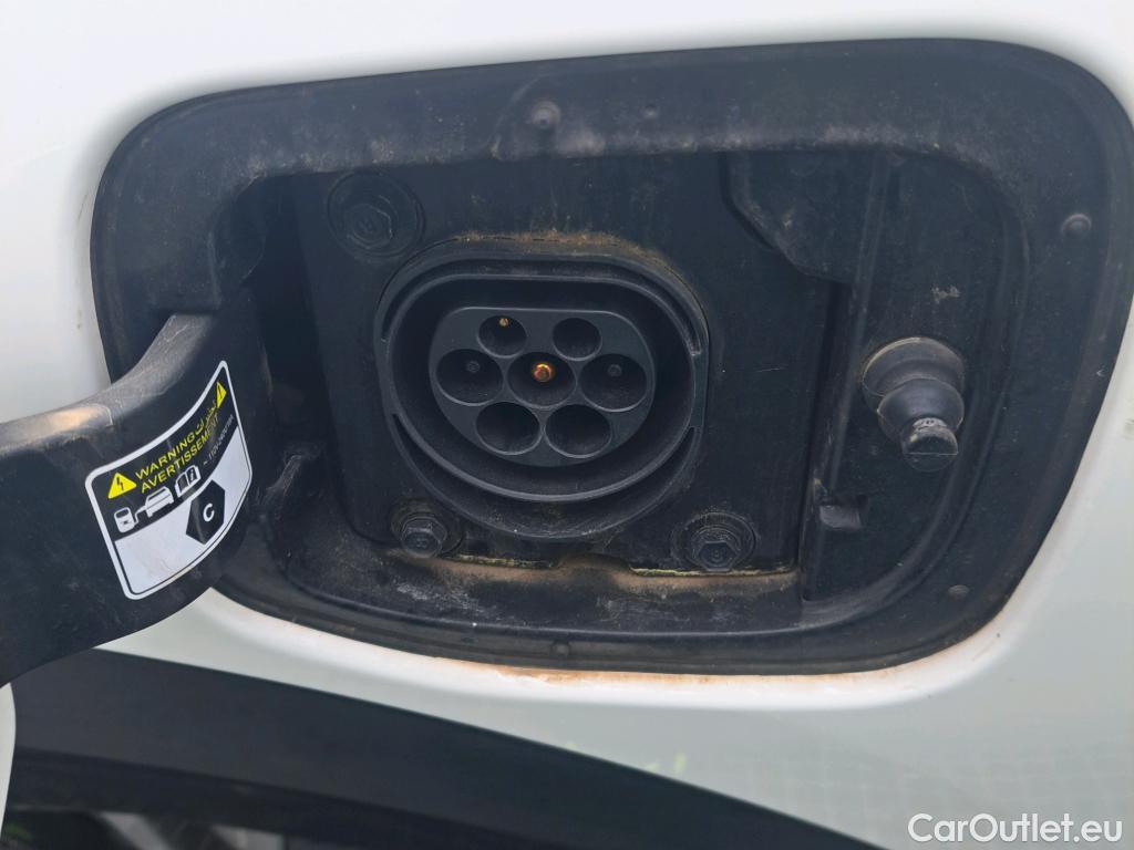 KIA  Niro KIA  / 2019 / 5P / crossover 1.6 GDi PHEV 104kW (141CV) Drive #14