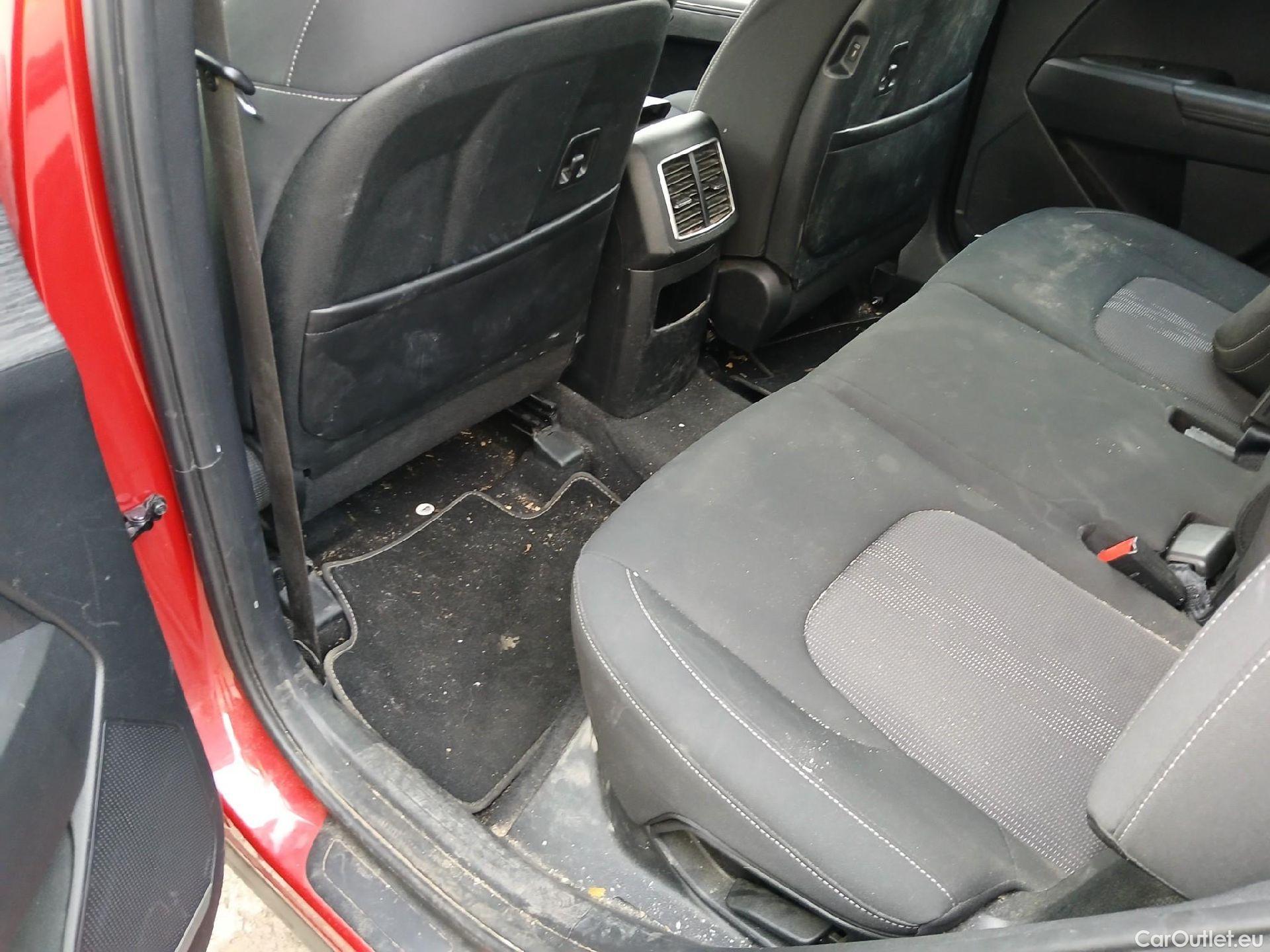 KIA  Sportage KIA  / 2022 / 5P / todoterreno 1.6 T-GDi MHEV 110kW (150CV) Drive 4x2 (AC2) #3