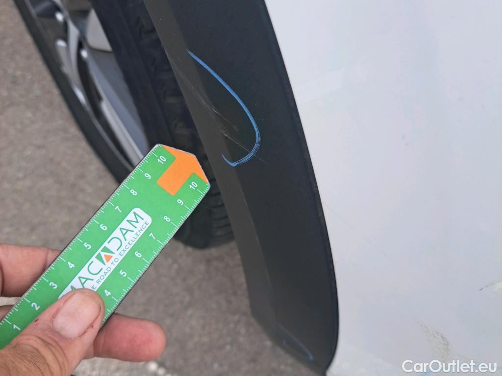 KIA  Niro KIA  / 2019 / 5P / crossover 1.6 GDi PHEV 104kW (141CV) Drive #8