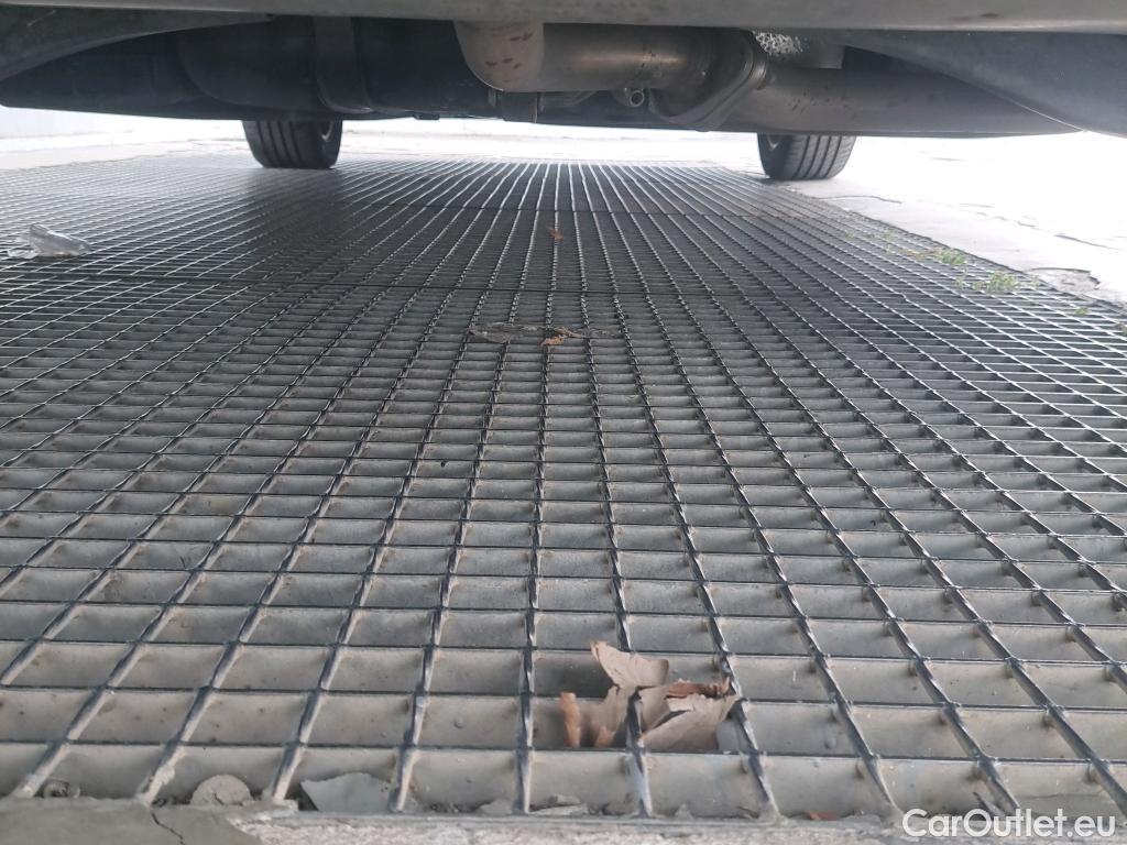 KIA  Niro KIA  / 2019 / 5P / crossover 1.6 GDi PHEV 104kW (141CV) Drive #11