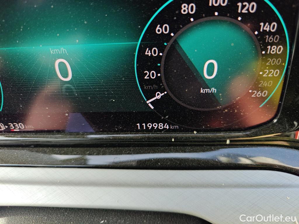 Volkswagen  Golf  VOLKSWAGEN / 2020 / 5P / familiar 2.0 TDI 85kW (115CV) DSG Variant #5