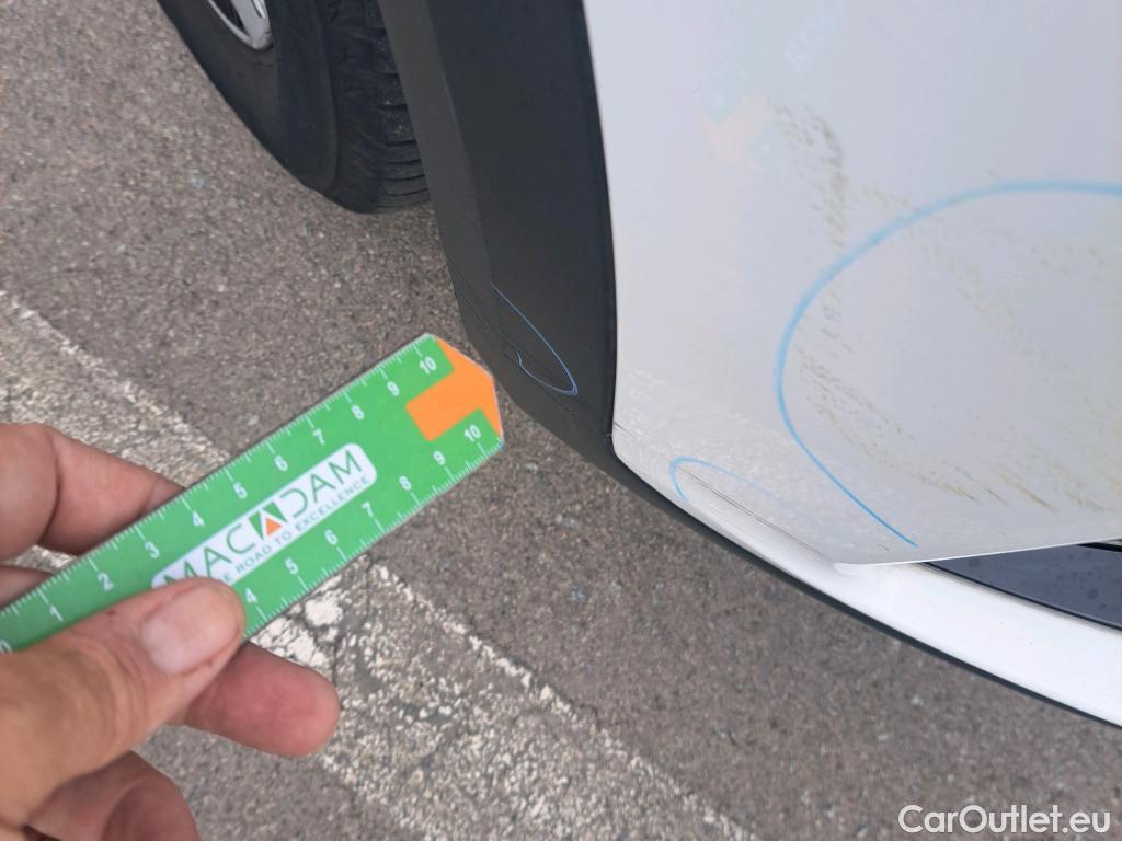 KIA  Niro KIA  / 2019 / 5P / crossover 1.6 GDi PHEV 104kW (141CV) Drive #9