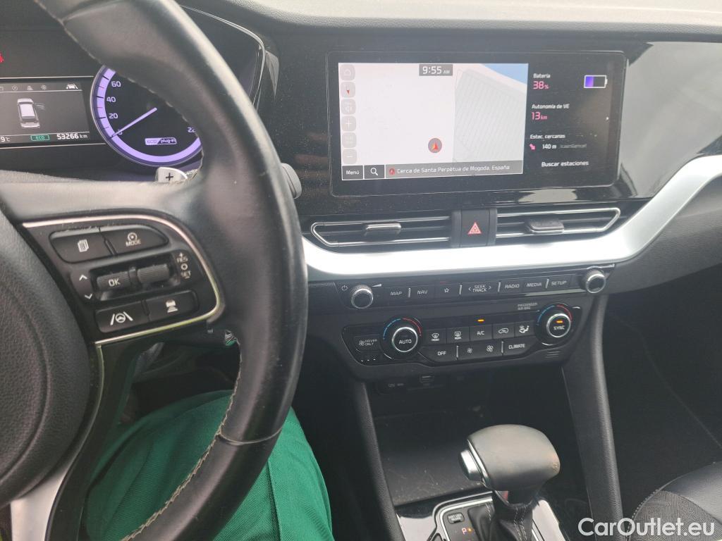 KIA  Niro KIA  / 2019 / 5P / crossover 1.6 GDi PHEV 104kW (141CV) Drive #18