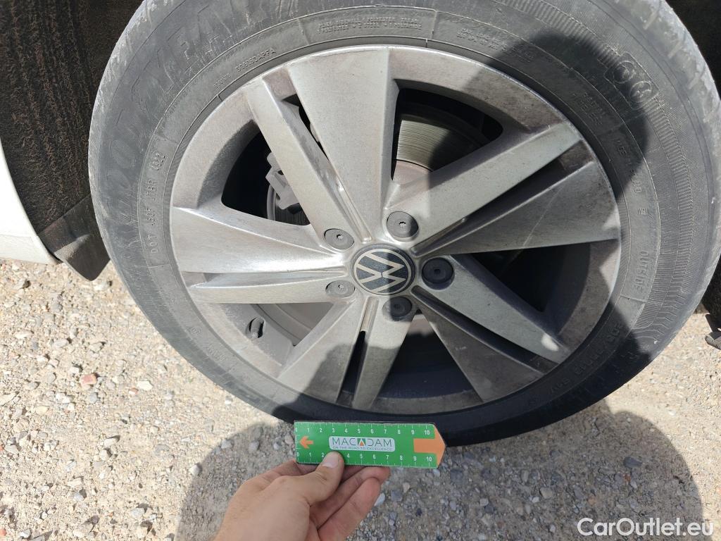 Volkswagen  Golf  VOLKSWAGEN / 2020 / 5P / familiar 2.0 TDI 85kW (115CV) DSG Variant #49