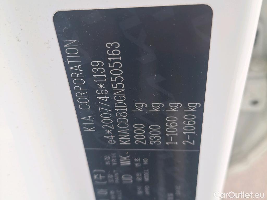 KIA  Niro KIA  / 2019 / 5P / crossover 1.6 GDi PHEV 104kW (141CV) Drive #22