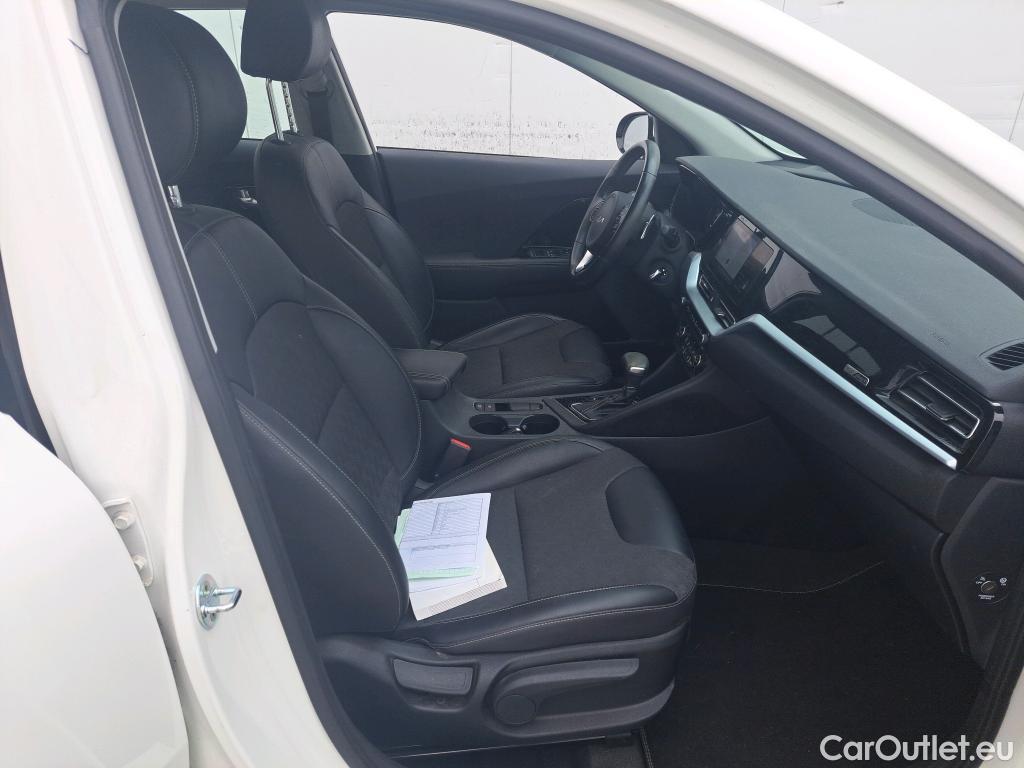 KIA  Niro KIA  / 2019 / 5P / crossover 1.6 GDi PHEV 104kW (141CV) Drive #6