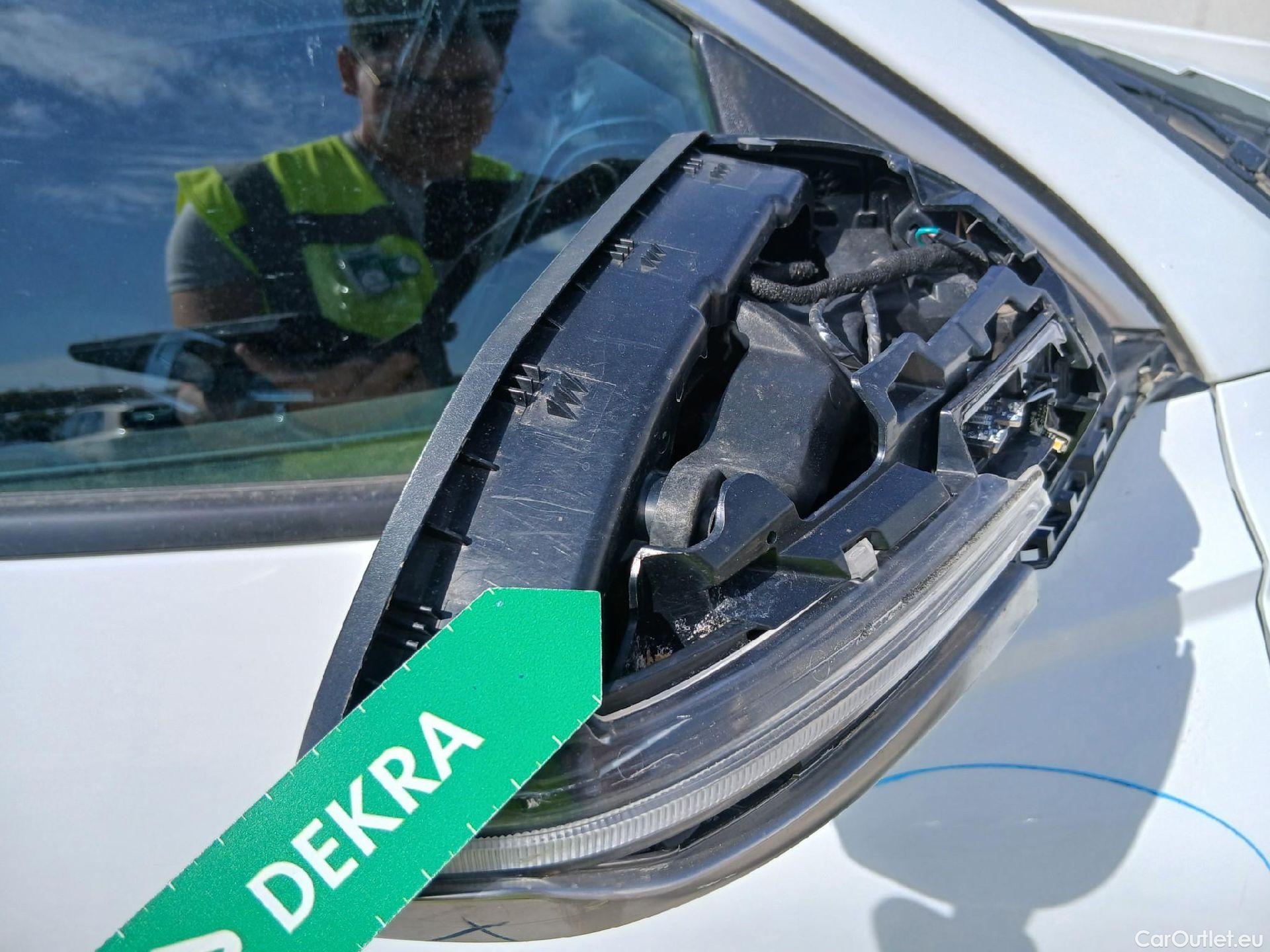  Hyundai  Tucson HYUNDAI  / 2020 / 5P / todoterreno 1.6 CRDI 100kW (136CV) 48V Maxx DCT #90