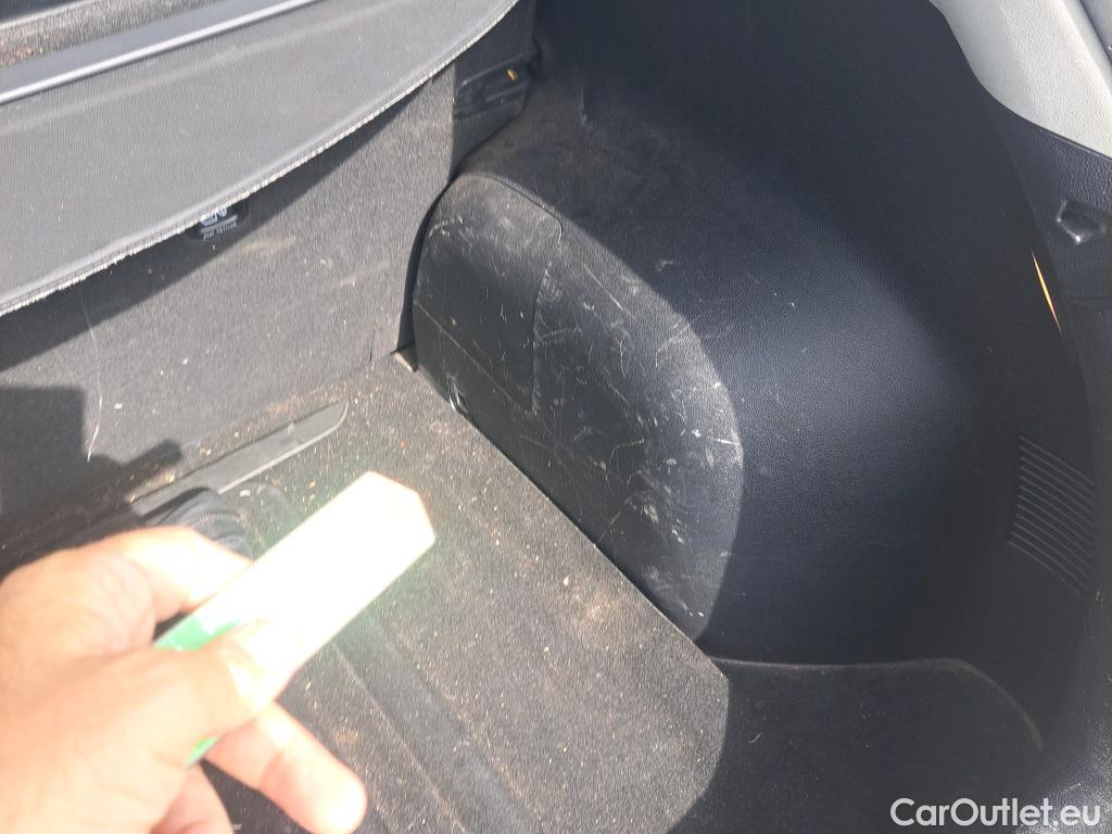 KIA  Niro  Drive 1.6 AT6 E6d #17