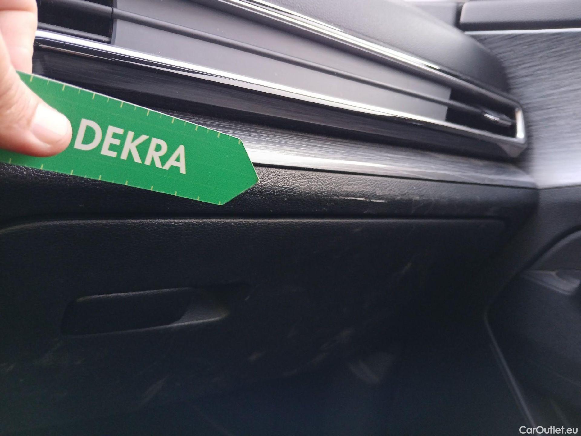 KIA  Sportage KIA  / 2022 / 5P / todoterreno 1.6 T-GDi MHEV 110kW (150CV) Drive 4x2 (AC2) #2