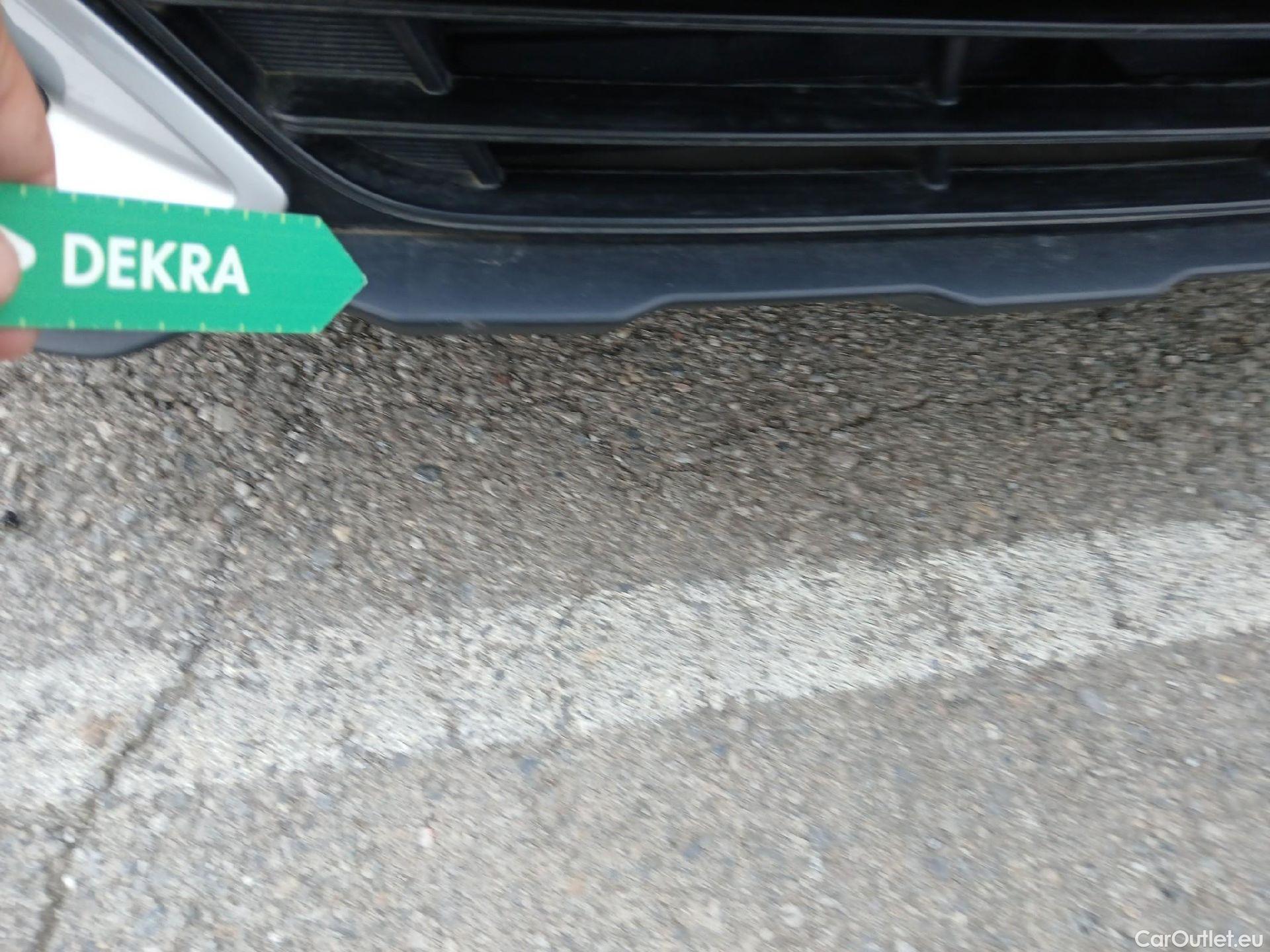 KIA  Sportage KIA  / 2022 / 5P / todoterreno 1.6 T-GDi MHEV 110kW (150CV) Drive 4x2 (AC2) #11