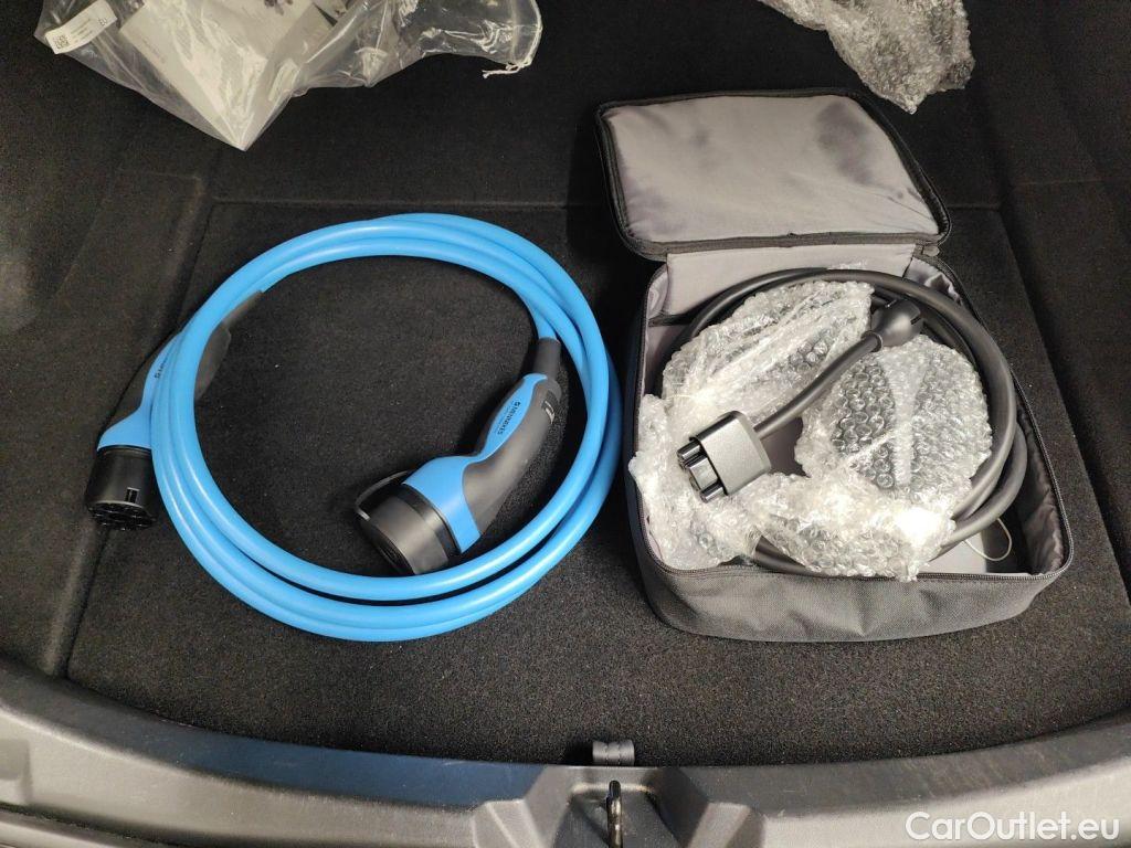 Tesla  Model 3 Tesla  Standard RWD Plus 4d #15