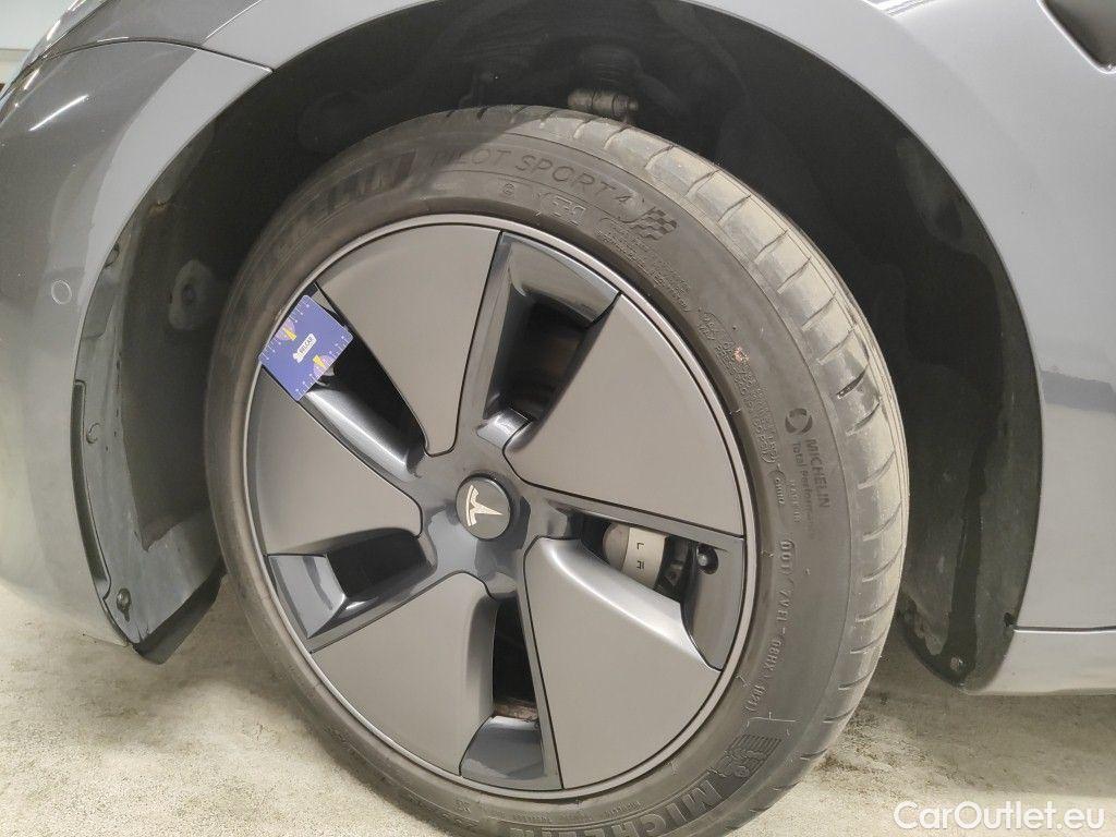 Tesla  Model 3 Tesla  Standard RWD Plus 4d #38