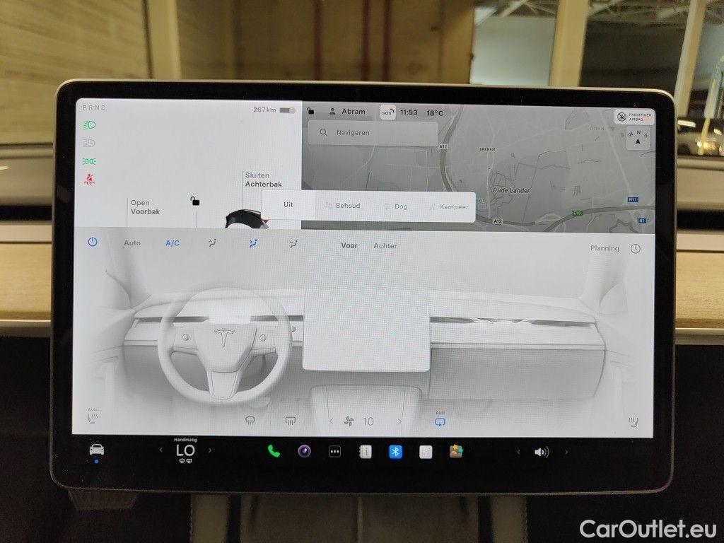 Tesla  Model 3 Tesla  Standard RWD Plus 4d #28