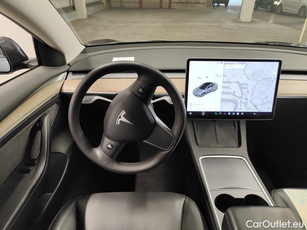 Tesla  Model 3 Tesla  Standard RWD Plus 4d #9