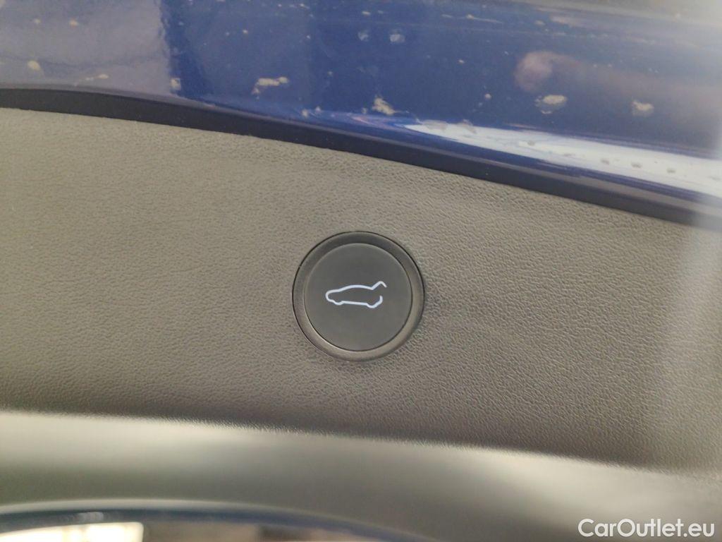 Tesla  Model 3 Tesla  Standard RWD Plus 4d #25