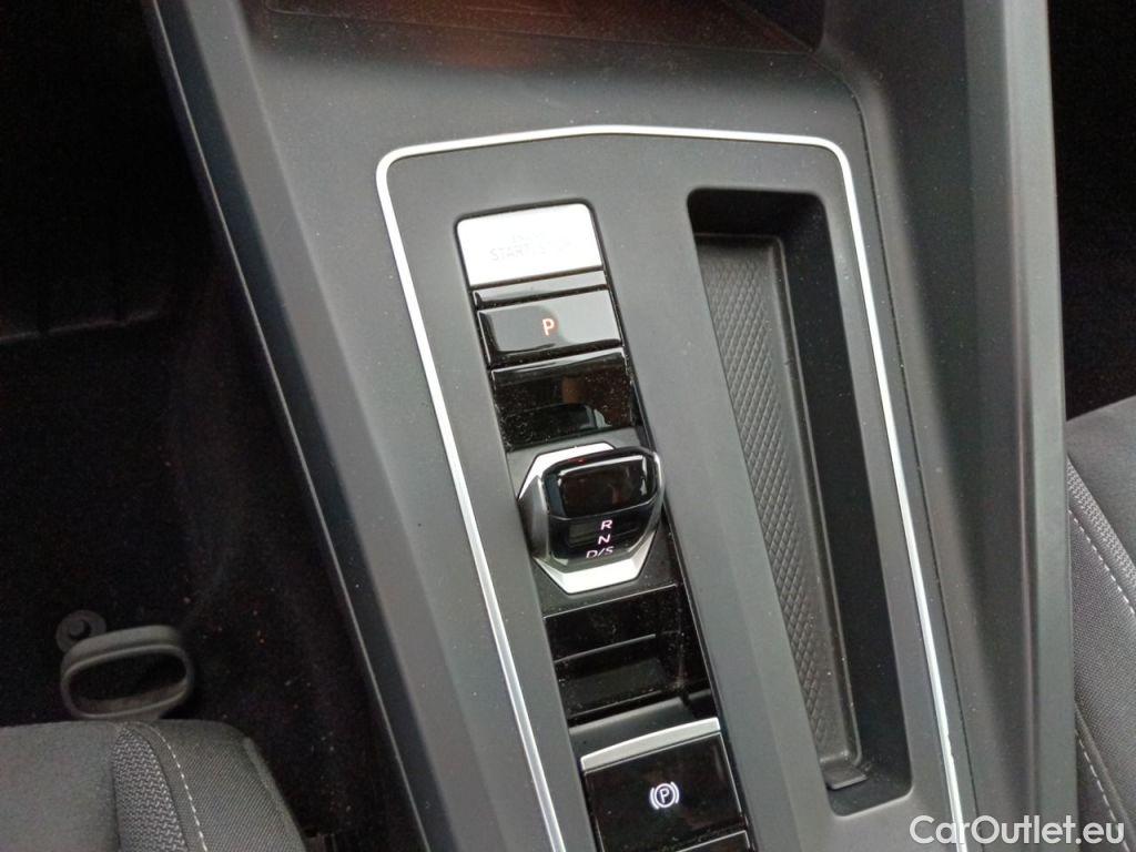 Volkswagen  Golf  Volkswagen Variant VIII 1.0 eTSI 81kW DSG Life 5d #32