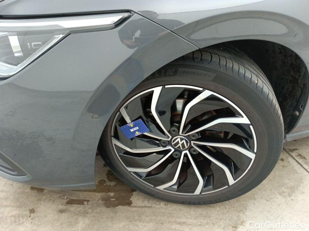 Volkswagen  Golf  Volkswagen Variant VIII 1.0 eTSI 81kW DSG Life 5d #35