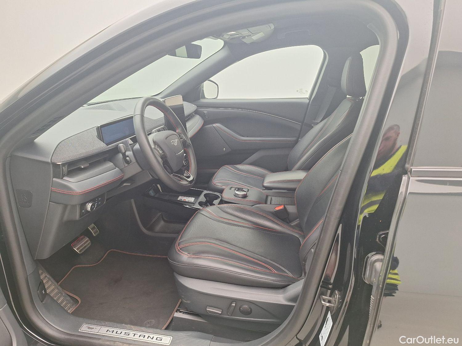 Ford  Mustang Ford,  '20 BEV, Ford  Mach-E 76kWh 190kW Standard Range AWD #3