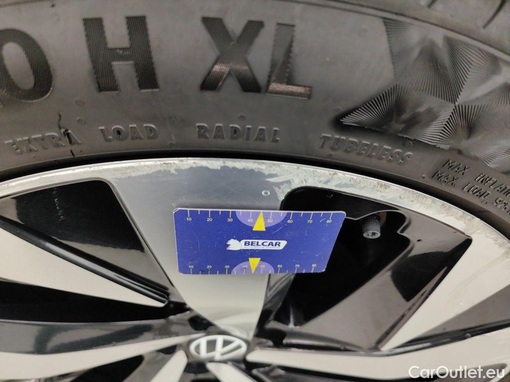 Volkswagen  ID.4 Volkswagen  77kWh Pro Life 5d #58