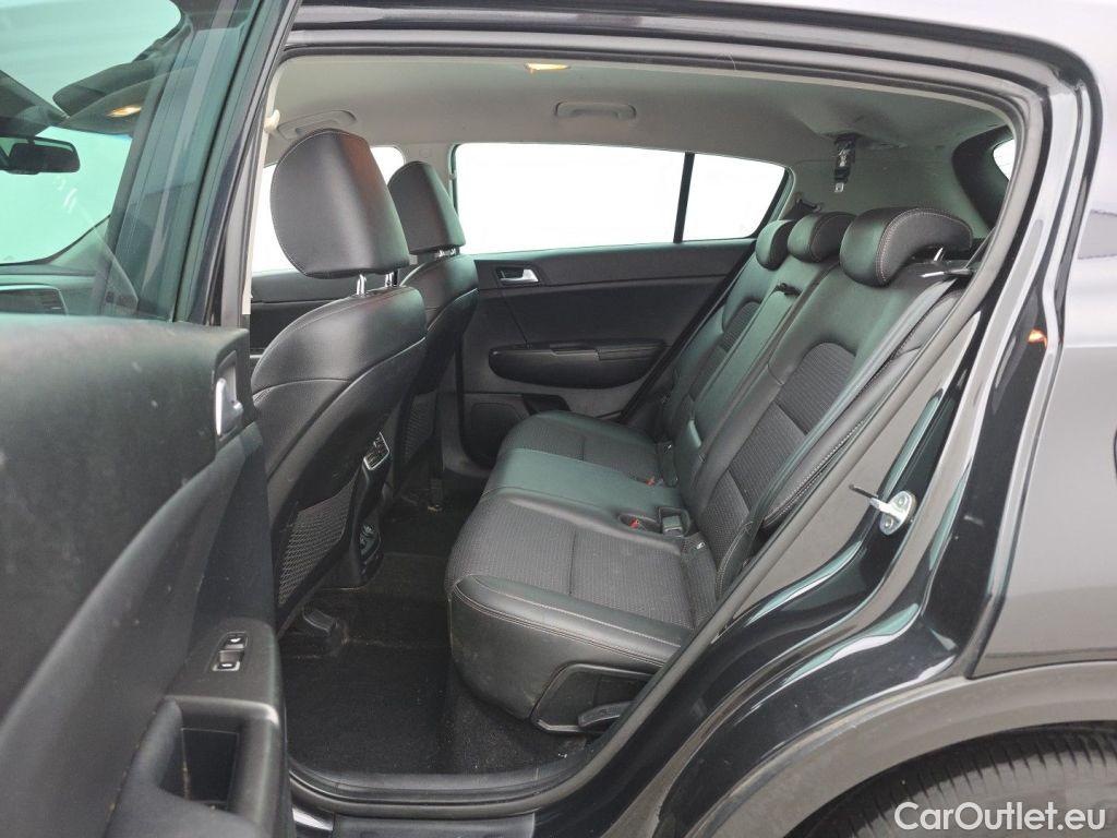 KIA  Sportage KIA  More 1.6 CRDi 115 ISG 5d #10