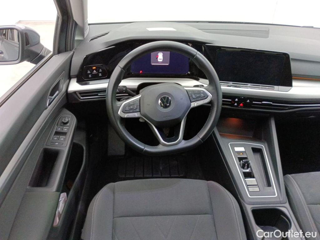 Volkswagen  Golf  Volkswagen Variant VIII 1.0 eTSI 81kW DSG Life 5d #9