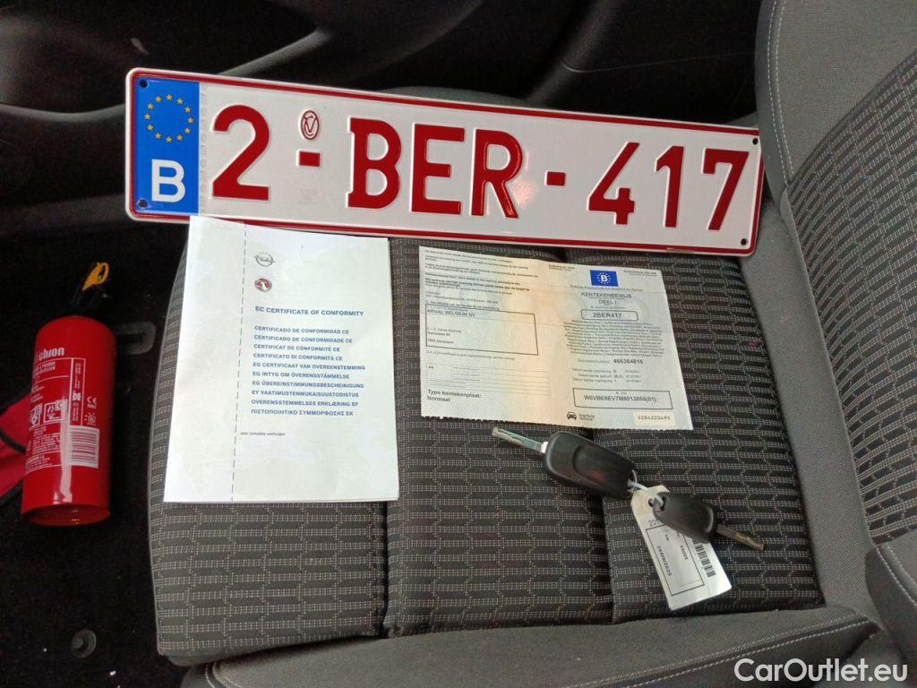 Opel  Astra Opel  Sports Tourer 1.5 Turbo D 90kW S/S Elegance Auto 5d #4