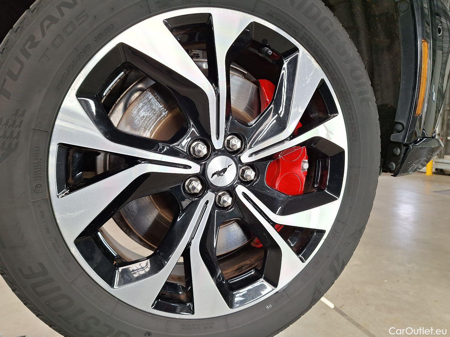 Ford  Mustang Ford,  '20 BEV, Ford  Mach-E 76kWh 190kW Standard Range AWD #1