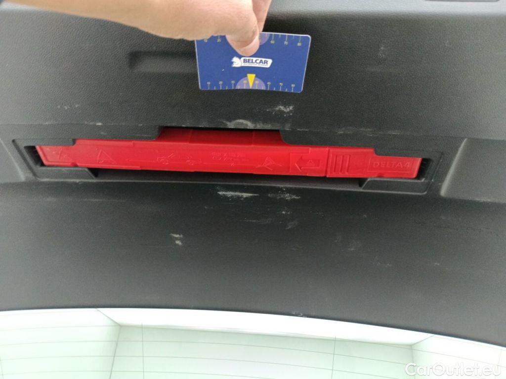 Volkswagen  Golf  Volkswagen Variant VIII 1.0 eTSI 81kW DSG Life 5d #25