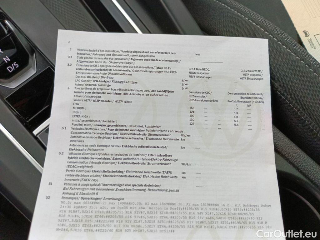 Volkswagen  Golf  Volkswagen Variant VIII 1.0 eTSI 81kW DSG Life 5d #12