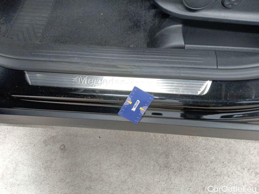 Mercedes  GLB Mercedes-Benz   180 d Business Solution 5d #49