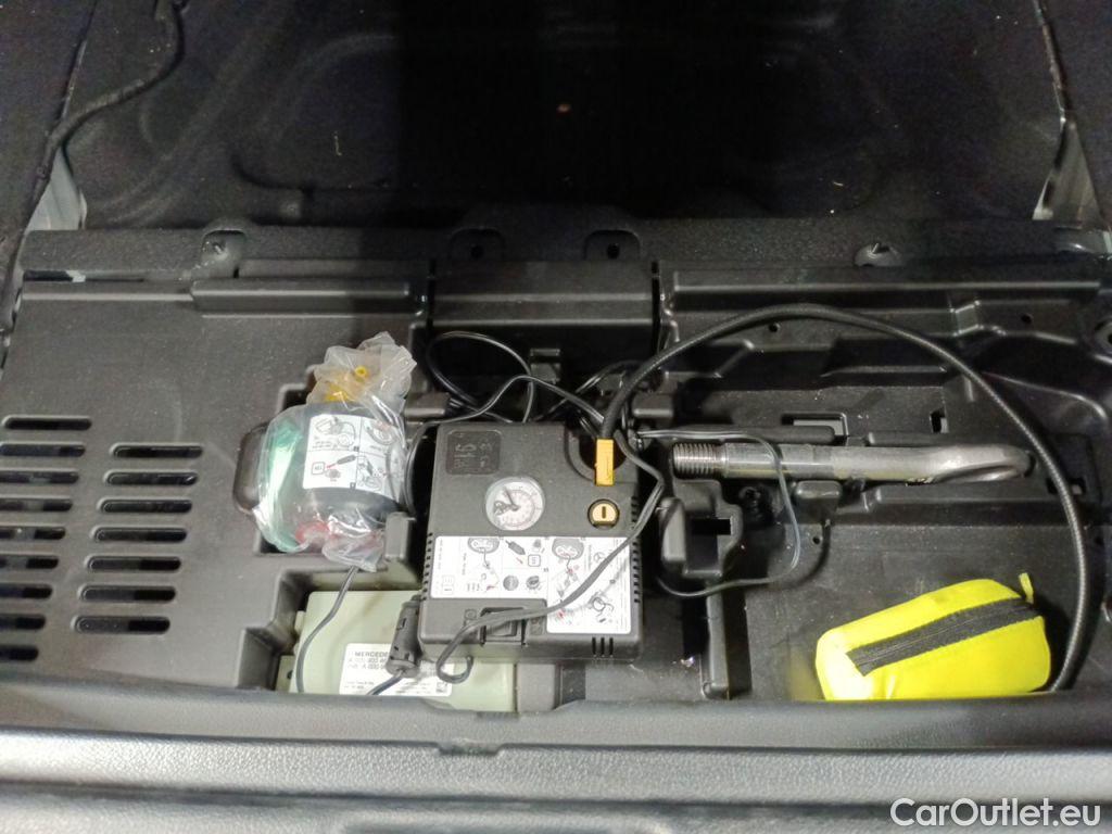 Mercedes  GLB Mercedes-Benz   180 d Business Solution 5d #18