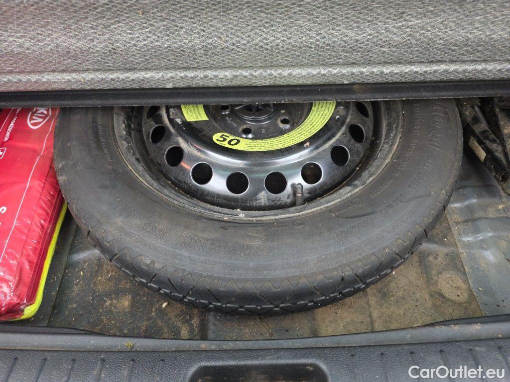 KIA  Sportage KIA  More 1.6 CRDi 115 ISG 5d #16