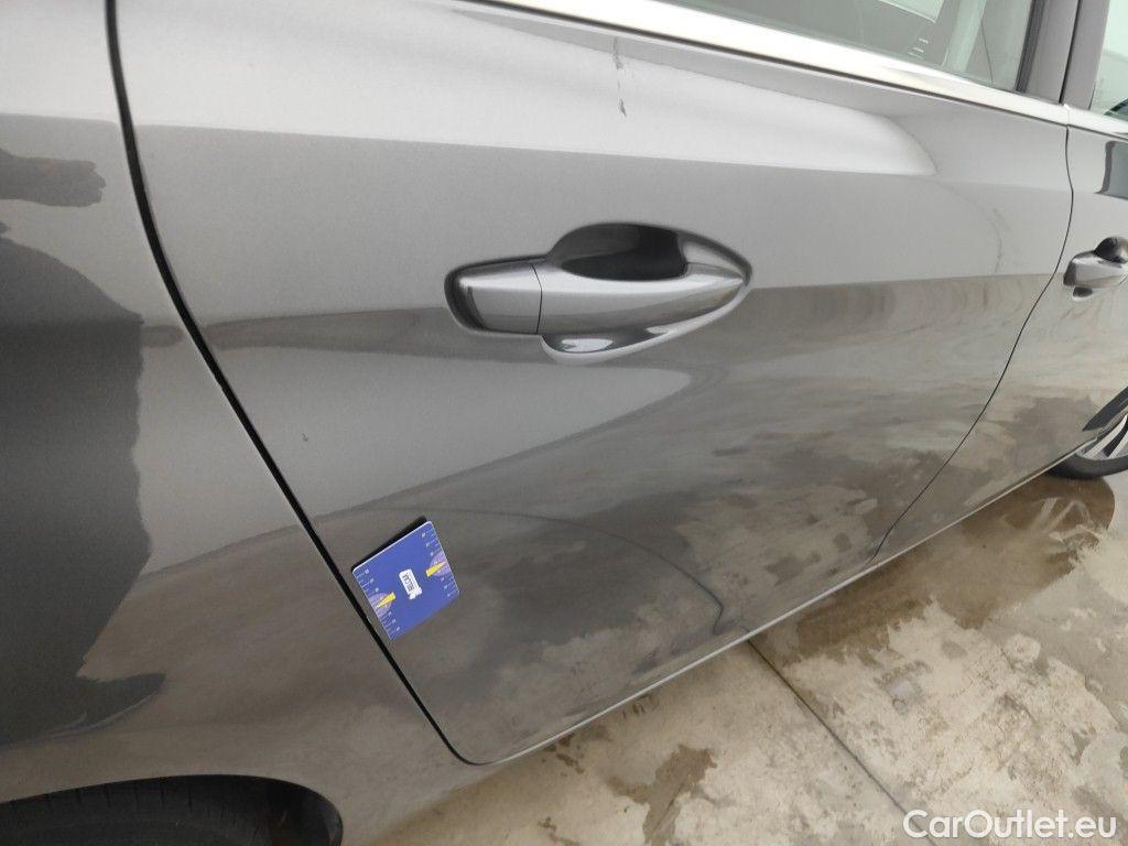 Peugeot  308 Peugeot  SW 1.5 BlueHDi 130 DPF S&S Allure 5d #26