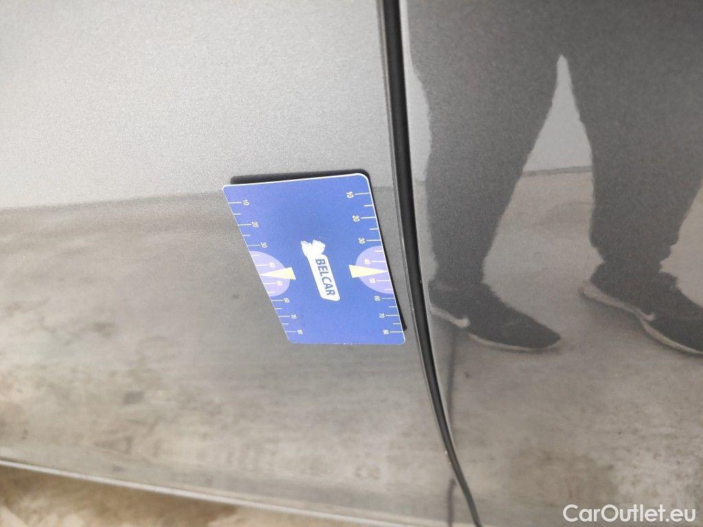 Peugeot  308 Peugeot  SW 1.5 BlueHDi 130 DPF S&S Allure 5d #46