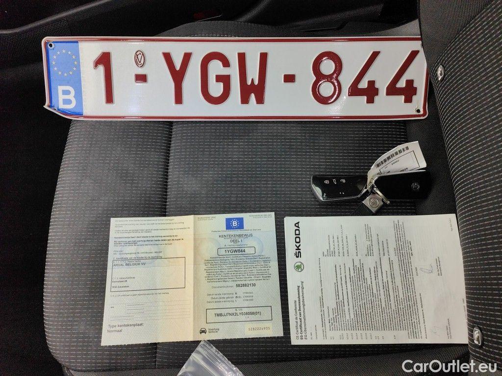 Skoda  Octavia Skoda  Combi 2.0 CRTDI 110kW DSG7 Ambition 5d #4