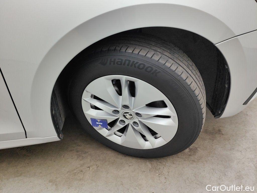 Skoda  Octavia Skoda  Combi 2.0 CRTDI 110kW DSG7 Ambition 5d #38