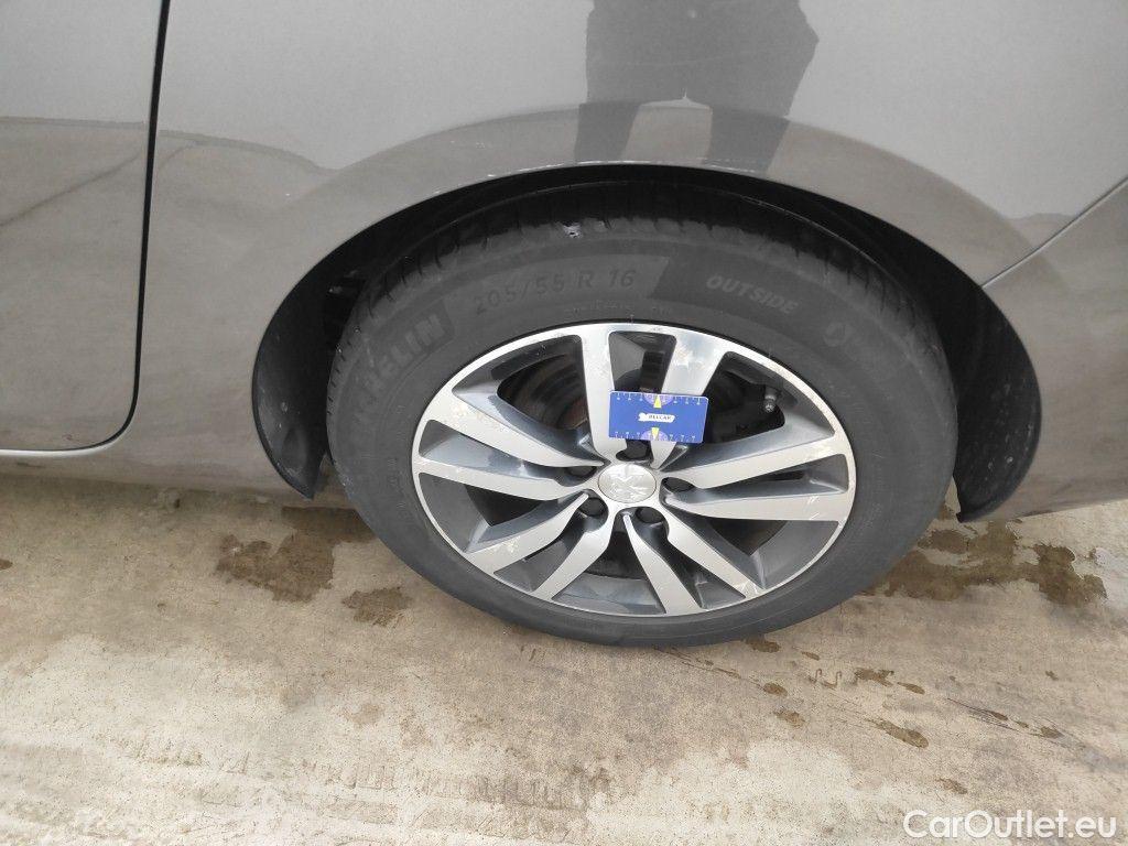 Peugeot  308 Peugeot  SW 1.5 BlueHDi 130 DPF S&S Allure 5d #63