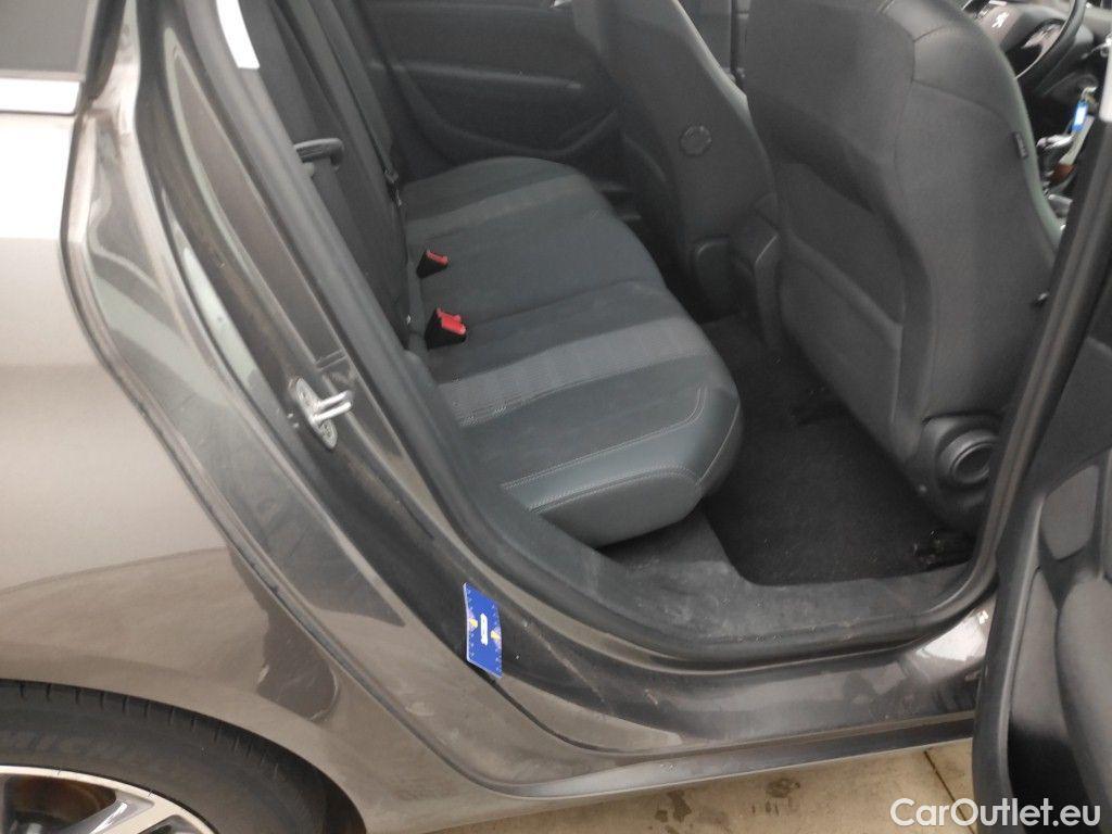 Peugeot  308 Peugeot  SW 1.5 BlueHDi 130 DPF S&S Allure 5d #61