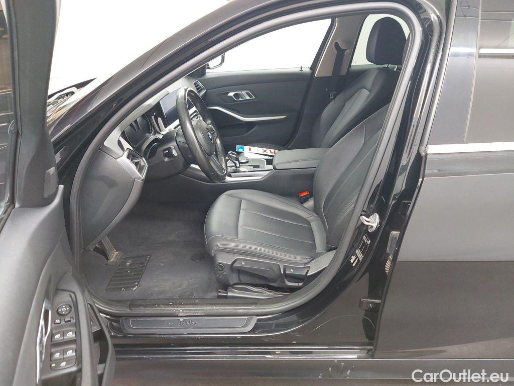 Bmw  Serie 3 BMW 3 Reeks Touring 318dA (100 kW) 5d #3