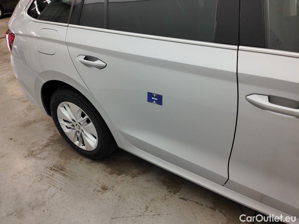 Skoda  Octavia Skoda  Combi 2.0 CRTDI 110kW DSG7 Ambition 5d #102