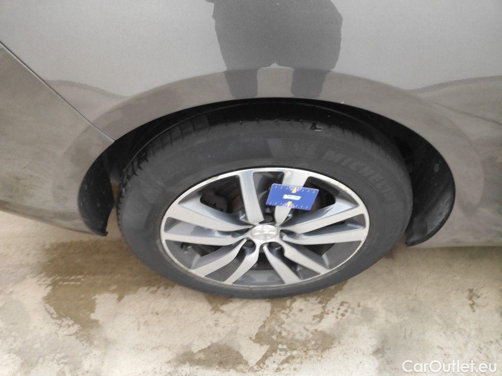 Peugeot  308 Peugeot  SW 1.5 BlueHDi 130 DPF S&S Allure 5d #65