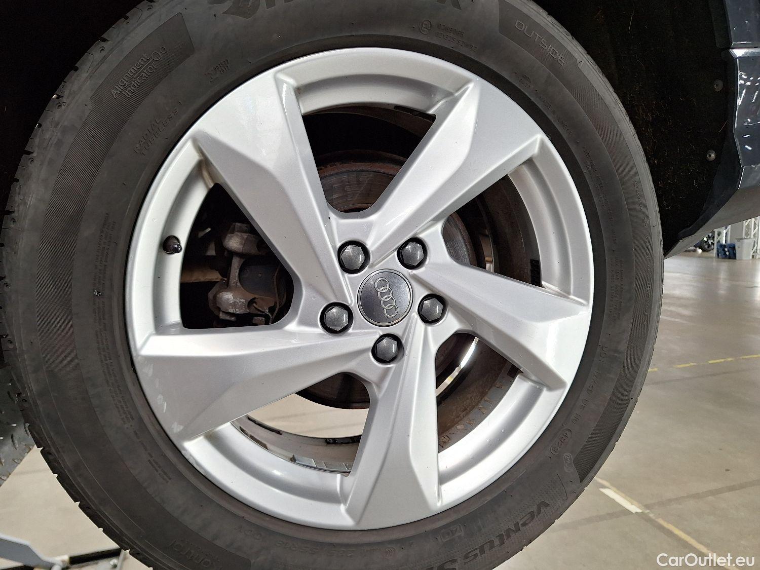 Audi  Q3 Audi,  '18, Audi  35 TDI S tronic Advanced Business Editio 5 #1