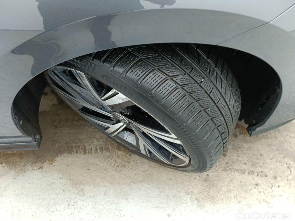 Volkswagen  Golf  VOLKSWAGEN VIII 1.5 eTSI 150 ACT R-Line DSG OPF (EU6AP) 5d #16