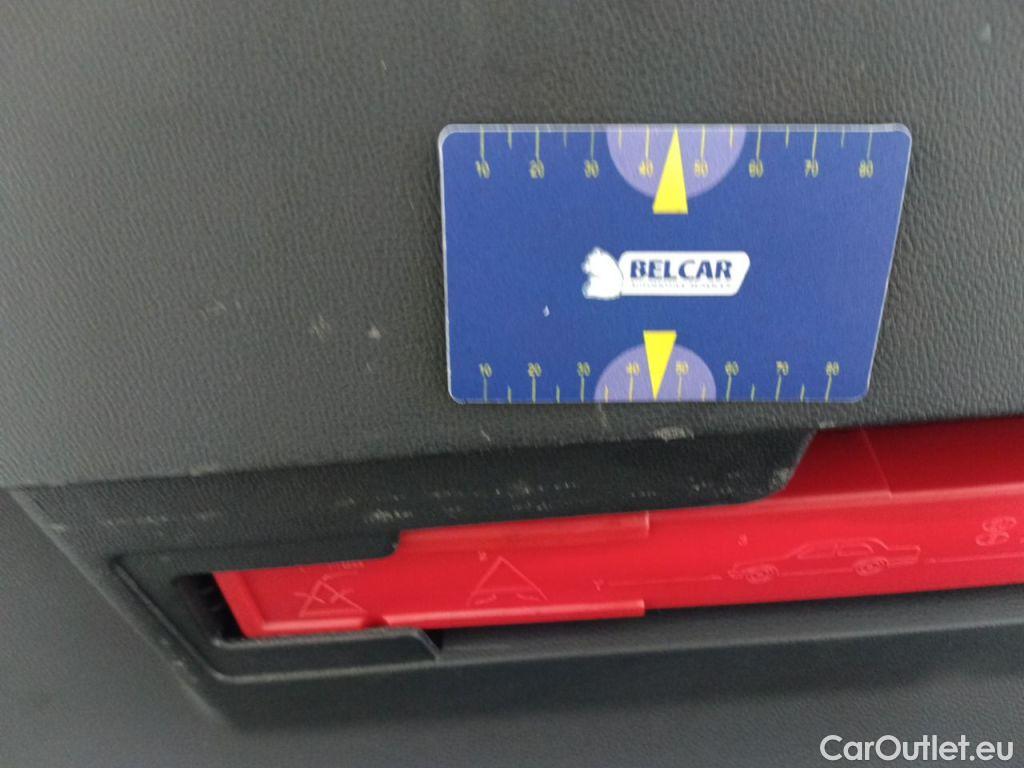 Volkswagen  Golf  VOLKSWAGEN VIII 1.5 eTSI 150 ACT R-Line DSG OPF (EU6AP) 5d #32