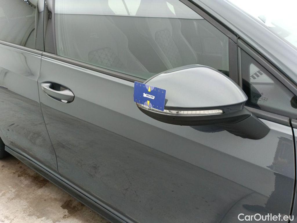 Volkswagen  Golf  VOLKSWAGEN VIII 1.5 eTSI 150 ACT R-Line DSG OPF (EU6AP) 5d #66