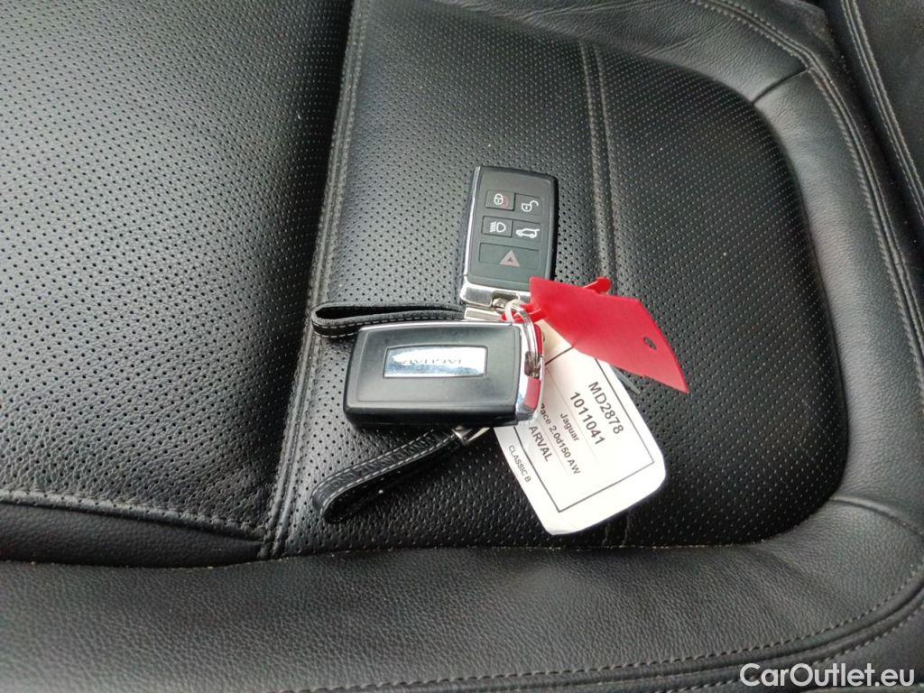 Jaguar  E-PACE JAGUAR  DIESEL 2.0 D 150 AWD S (EU6.2) 5d Auto #4