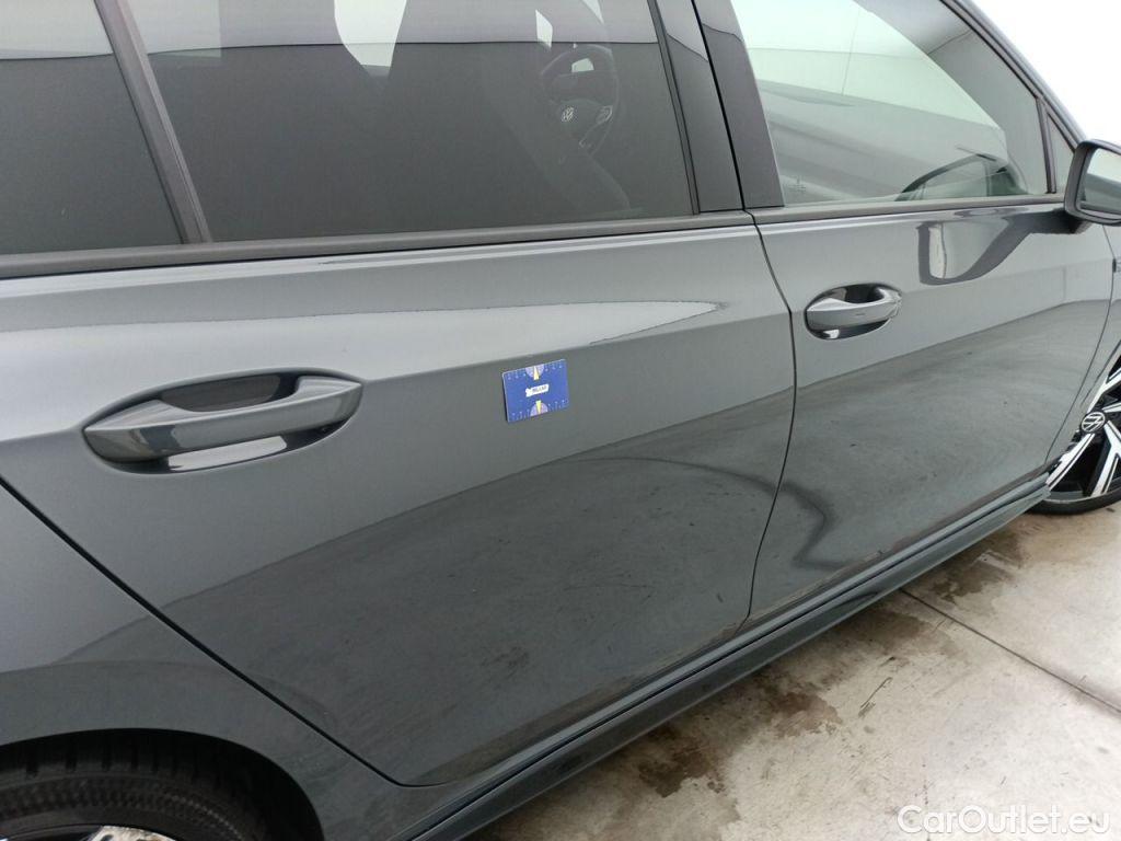 Volkswagen  Golf  VOLKSWAGEN VIII 1.5 eTSI 150 ACT R-Line DSG OPF (EU6AP) 5d #24